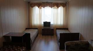 Гостиница Уют Плюс Петрозаводск Двухместный номер эконом-класса с 2 отдельными кроватями-4